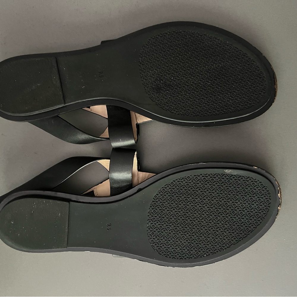Tory Burch GIGI Flat Sandals - Picture 8 of 10